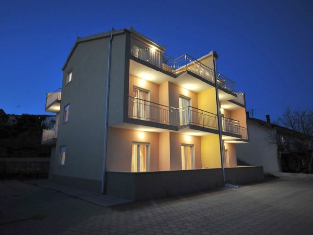 Apartments Neve- Marina near Trogir AP105 (2+0)