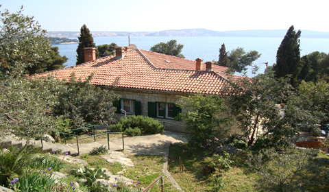 Villa Fantasie - Trogir (10+2)  HIDDEN  on the  SEAFRONT