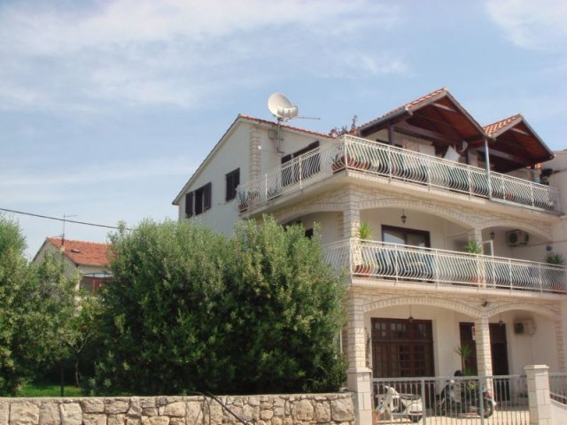 Apartments Hrabar - Trogir AP1 (4+0)
