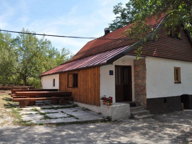 Grandpa Martin's house - Rizvanuša (16+0)