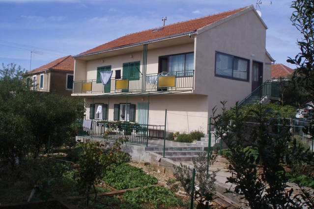 Apartment Adriatic - Kaprije (6 + 2)