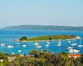 u-blizini-mora-na-otoku-drvenik-veliki-ljetovanje_hrvatska_croatia_isola_island